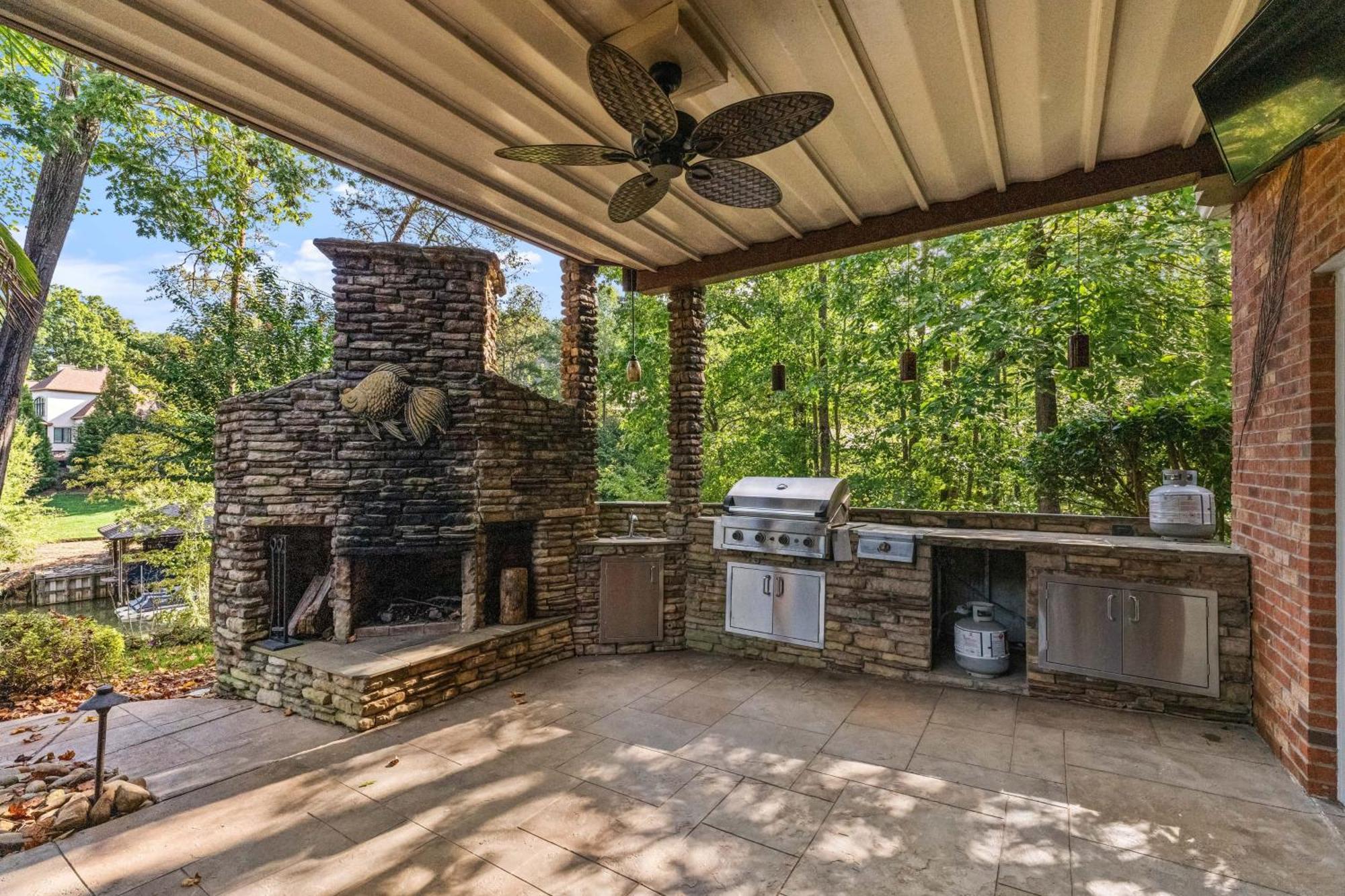 Lakeside Landing By Avantstay Private Dock Mooresville Exterior photo