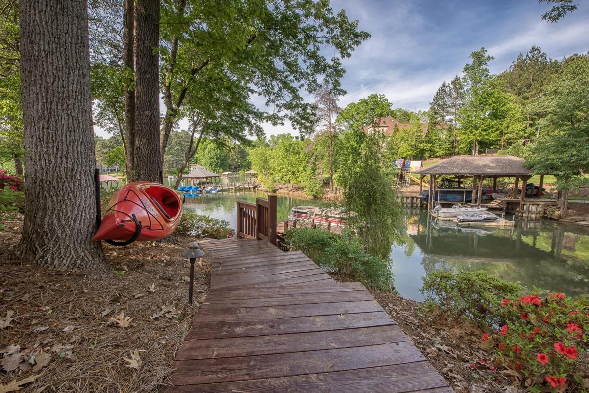 Lakeside Landing By Avantstay Private Dock Mooresville Exterior photo